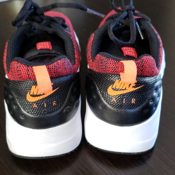 Nike Air shoes - Picture 2 of 9